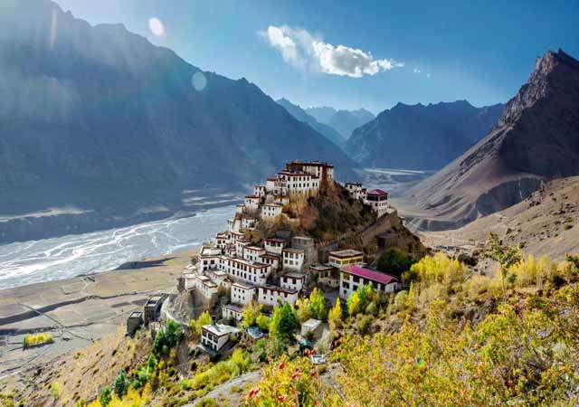 Taxi for Manali to spiti