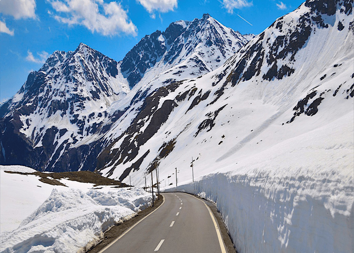Best Manali Taxi
